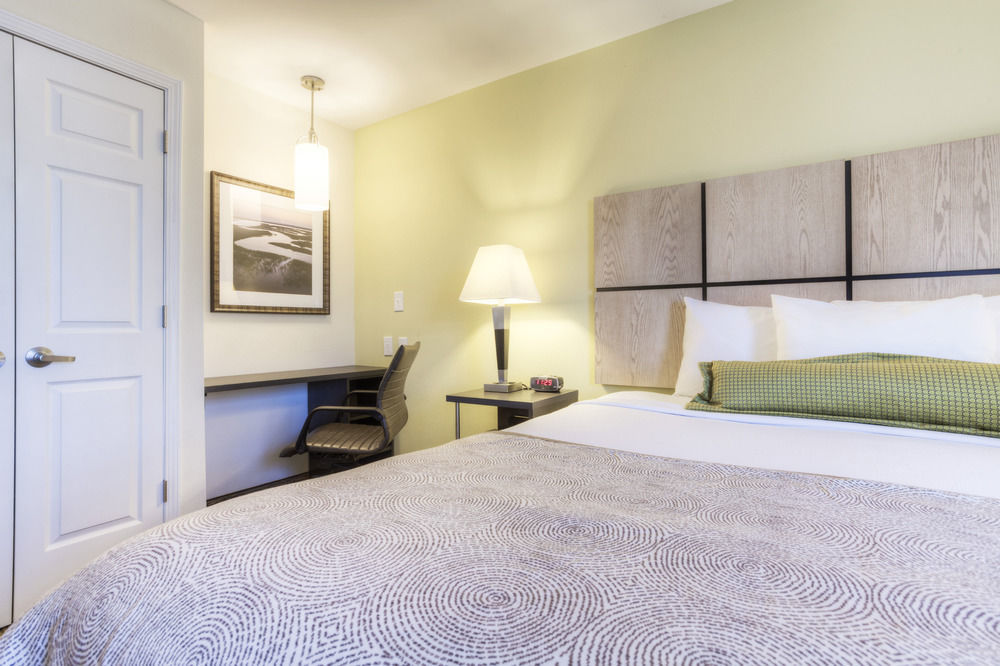 Candlewood Suites - Mooresville Lake Norman By Ihg Exterior photo